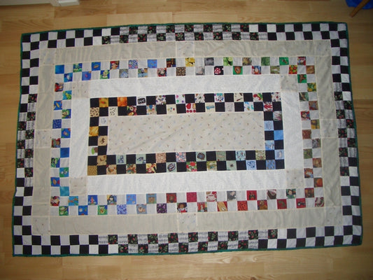 Chess quilt with snail