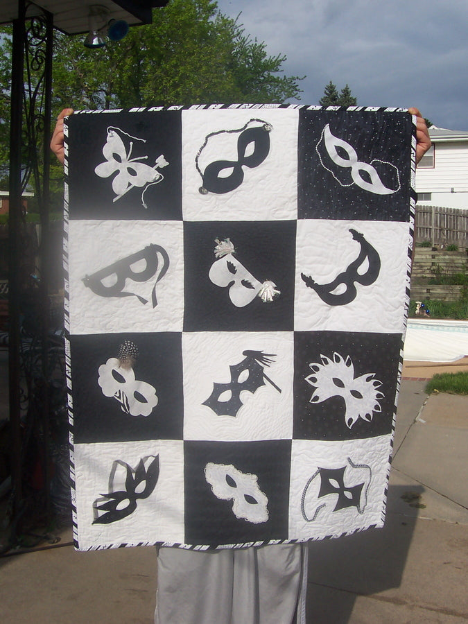 Black & White Masquerade