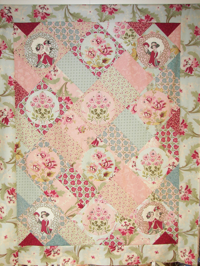 Empress Woo Pieclique