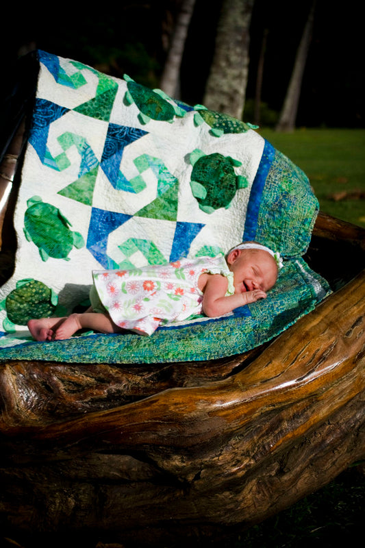 Kara's Hawaiian Honu Qiult