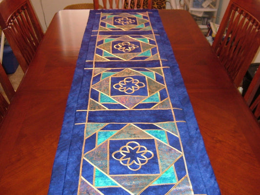 Celtic Tablerunner