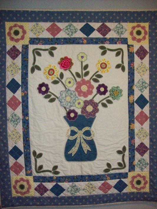 Vintage Vase Medallion