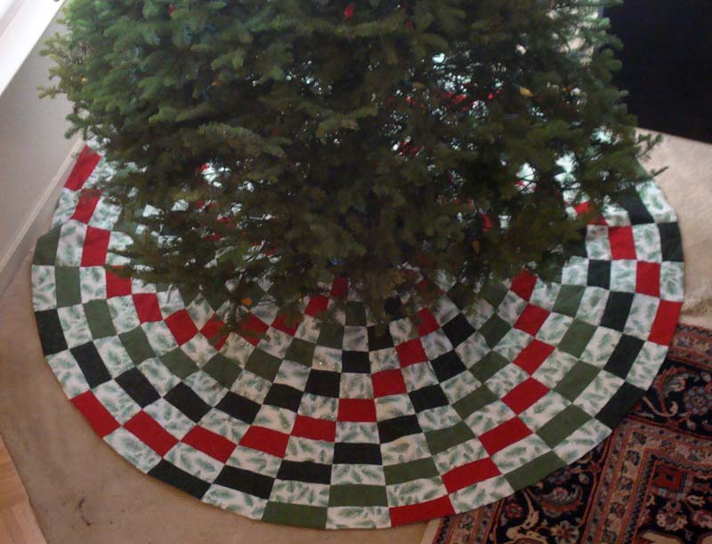 Spiral Xmas Tree Skirt
